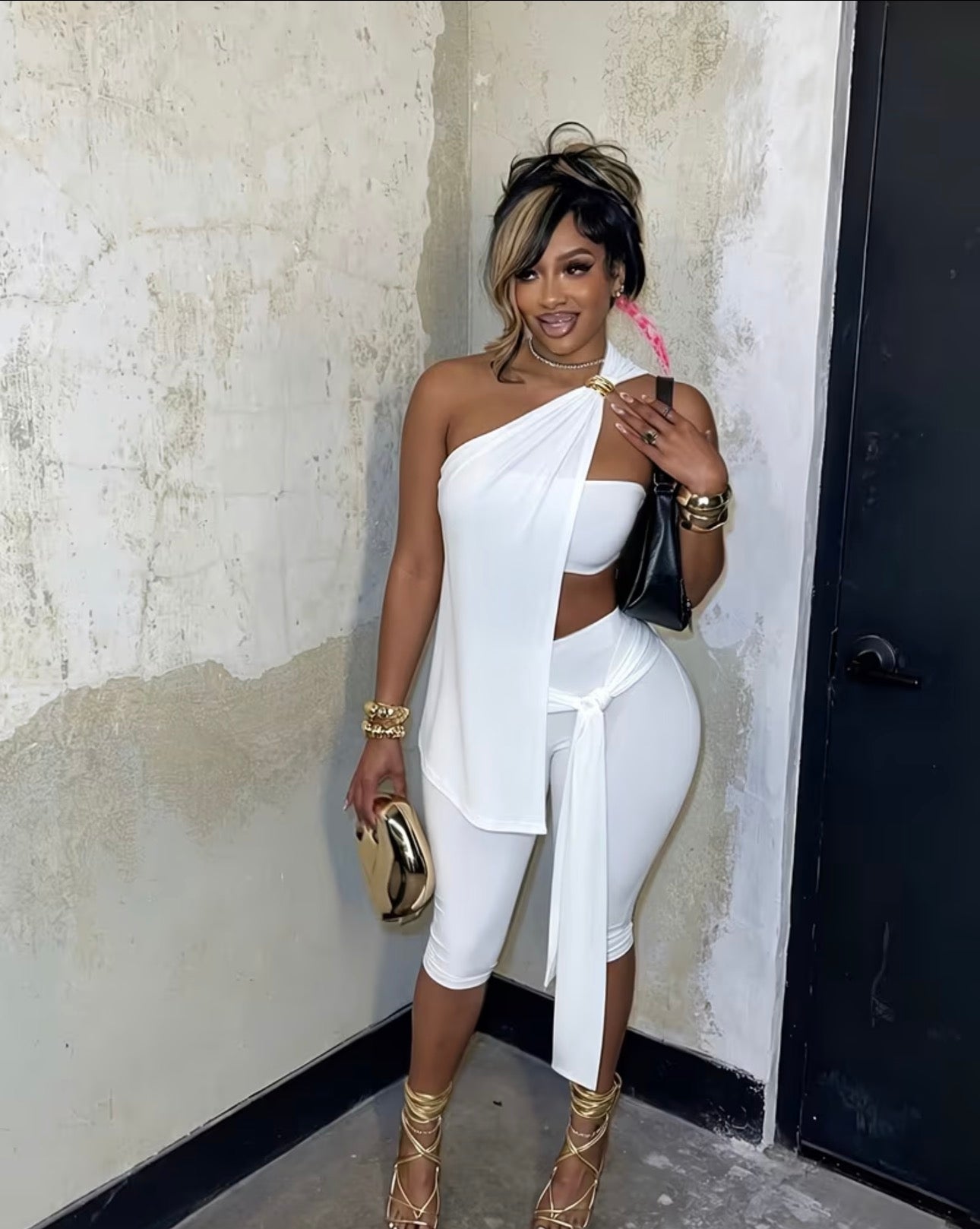 Ensemble One Shoulder Glam