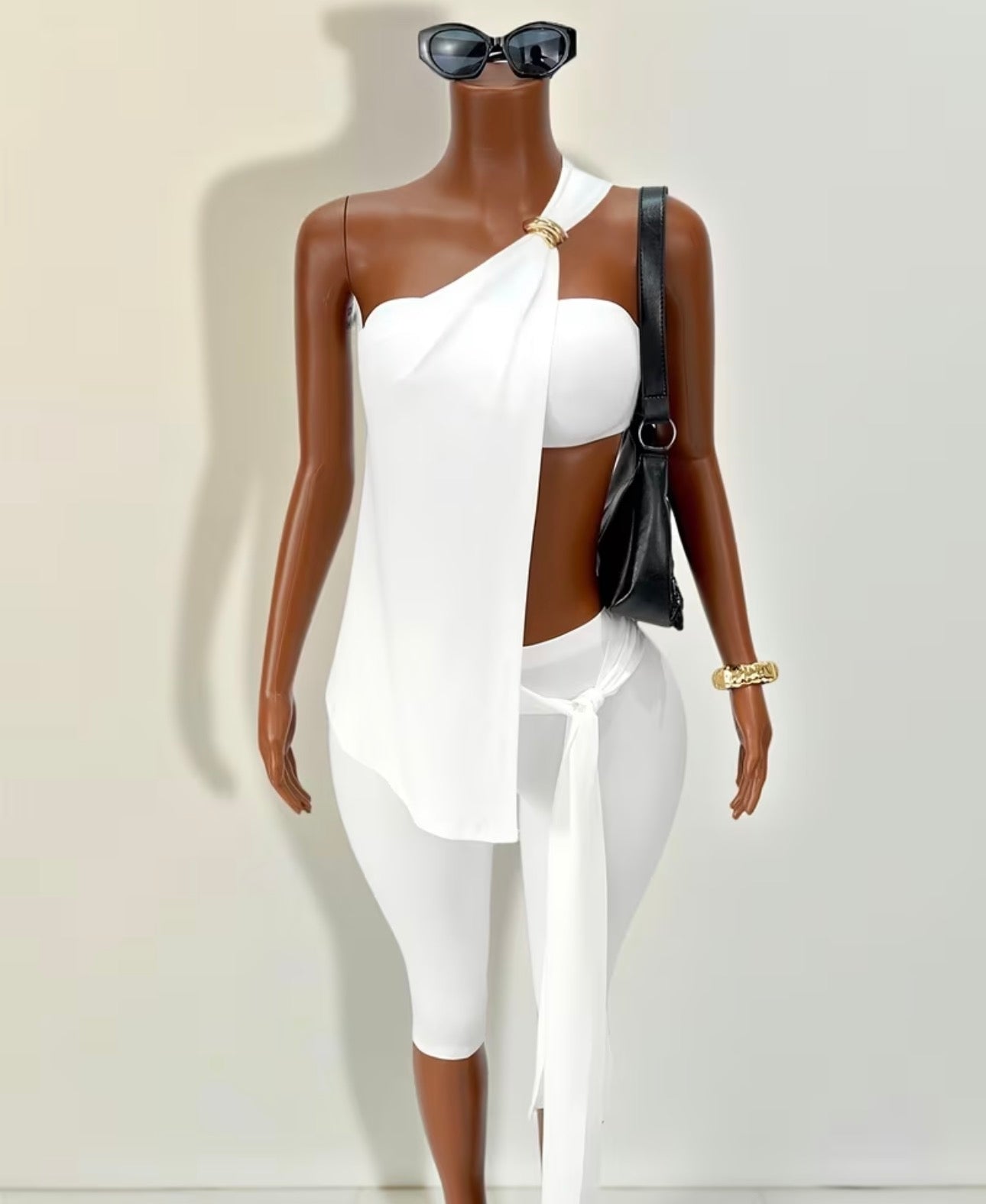 Ensemble One Shoulder Glam