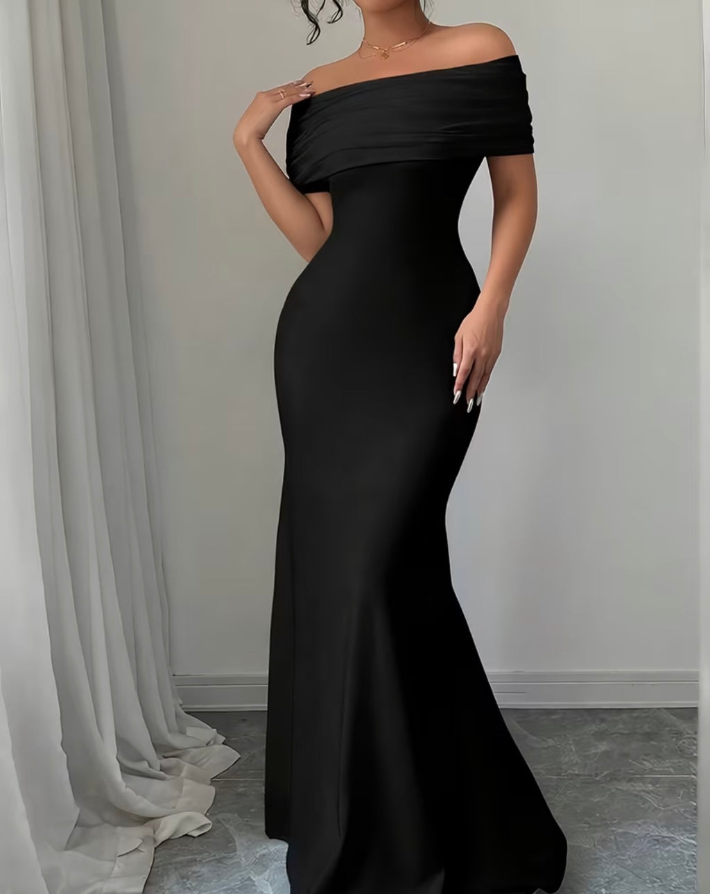 Robe Noir Élégance