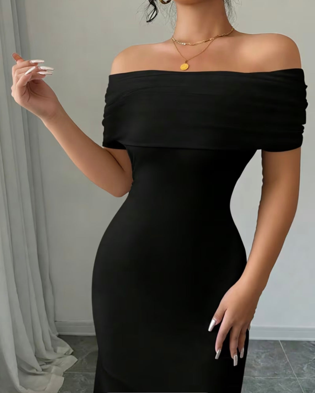 Robe Noir Élégance