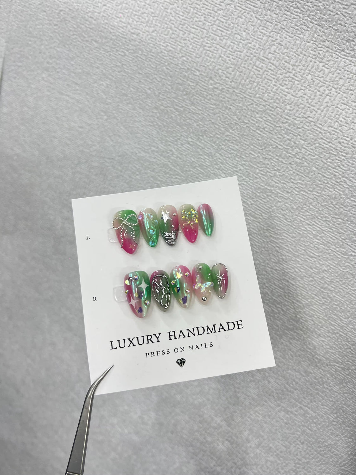 Lots de 10 Press-On Nails – Faits main avec soin