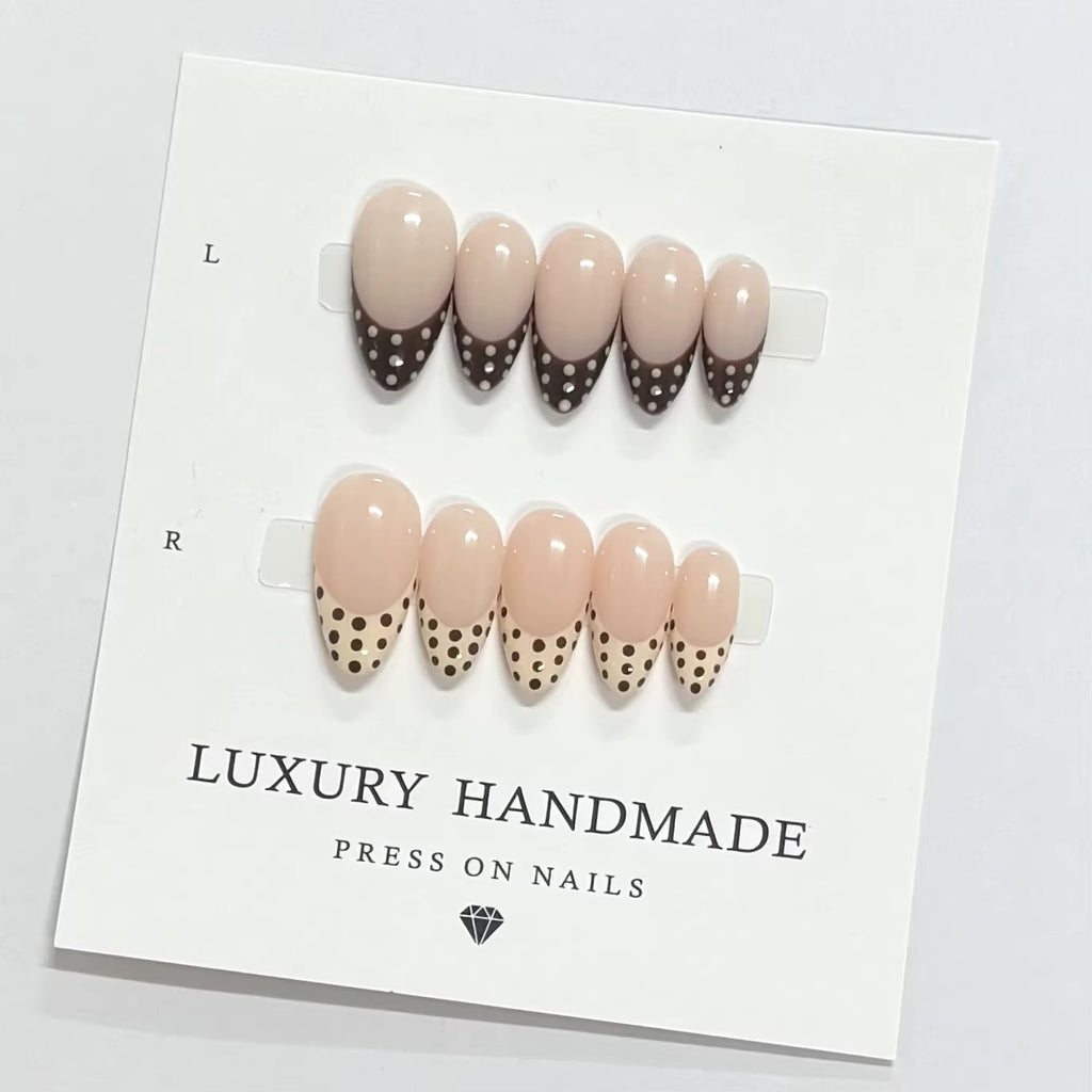 Lots de 10 Press-On Nails – Faits main avec soin
