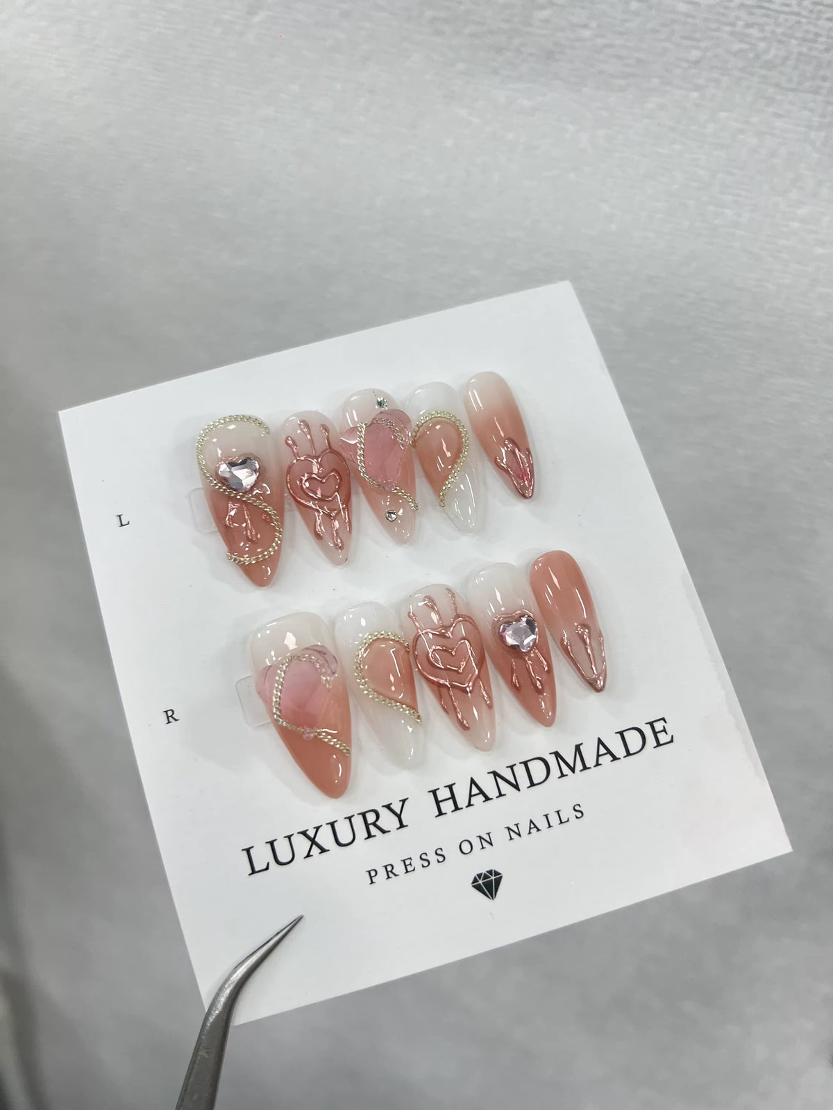 Lots de 10 Press-On Nails – Faits main avec soin
