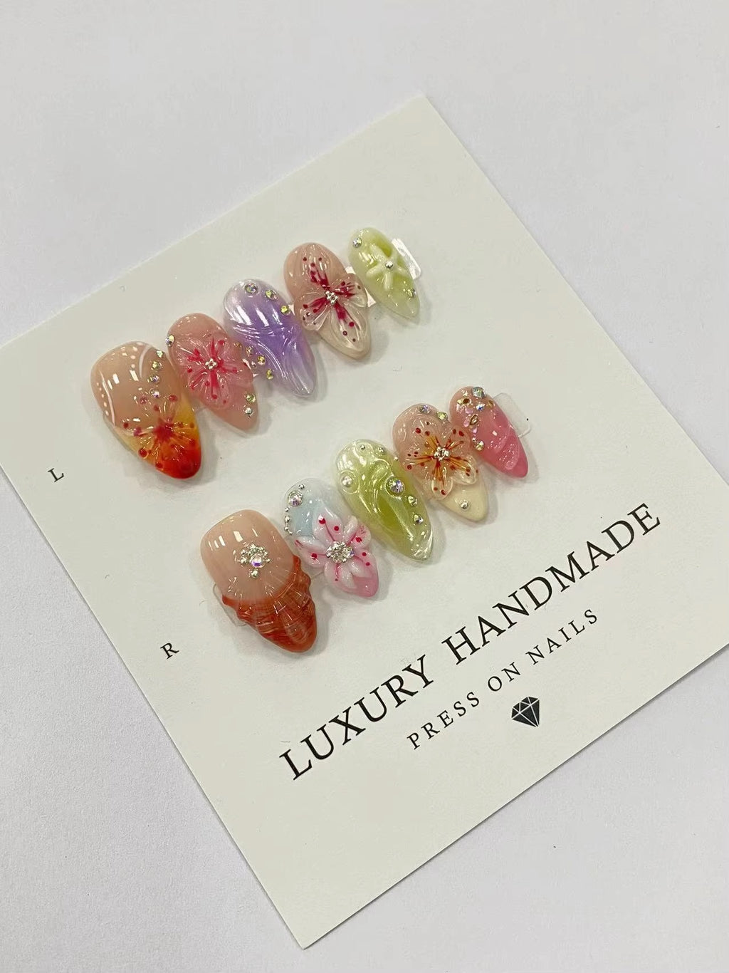 Lot de 10 Press-On Nails – Faits main avec soin
