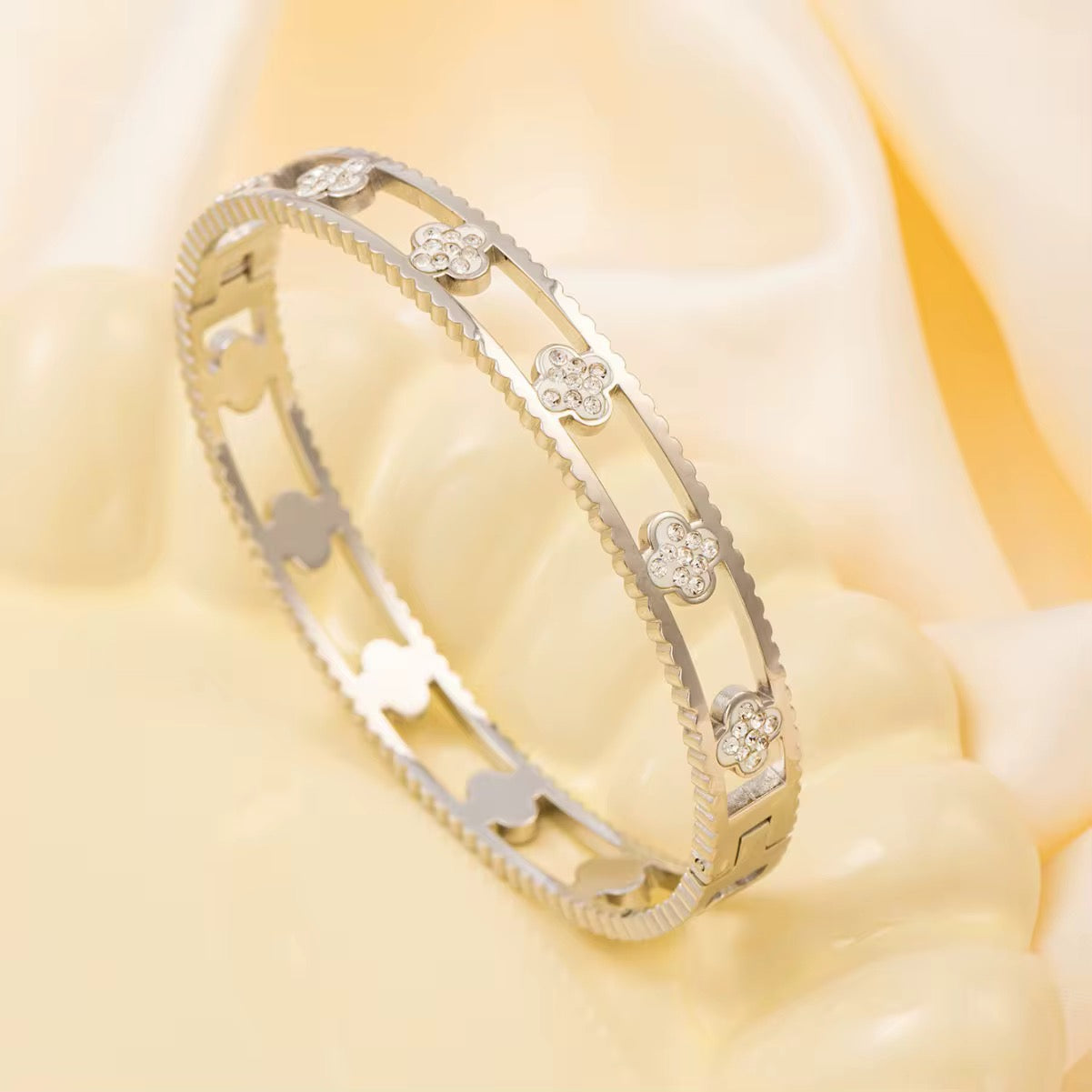 Bracelet Trèfle Éternel - AVÉLORA
