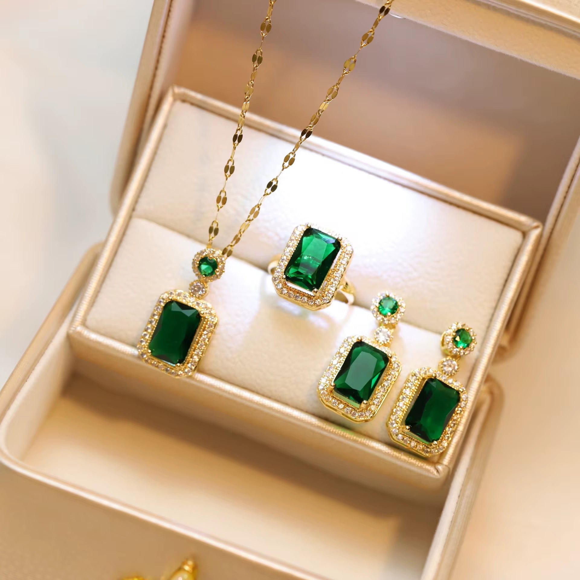 Parure Émeraude Royale – AVÉLORA