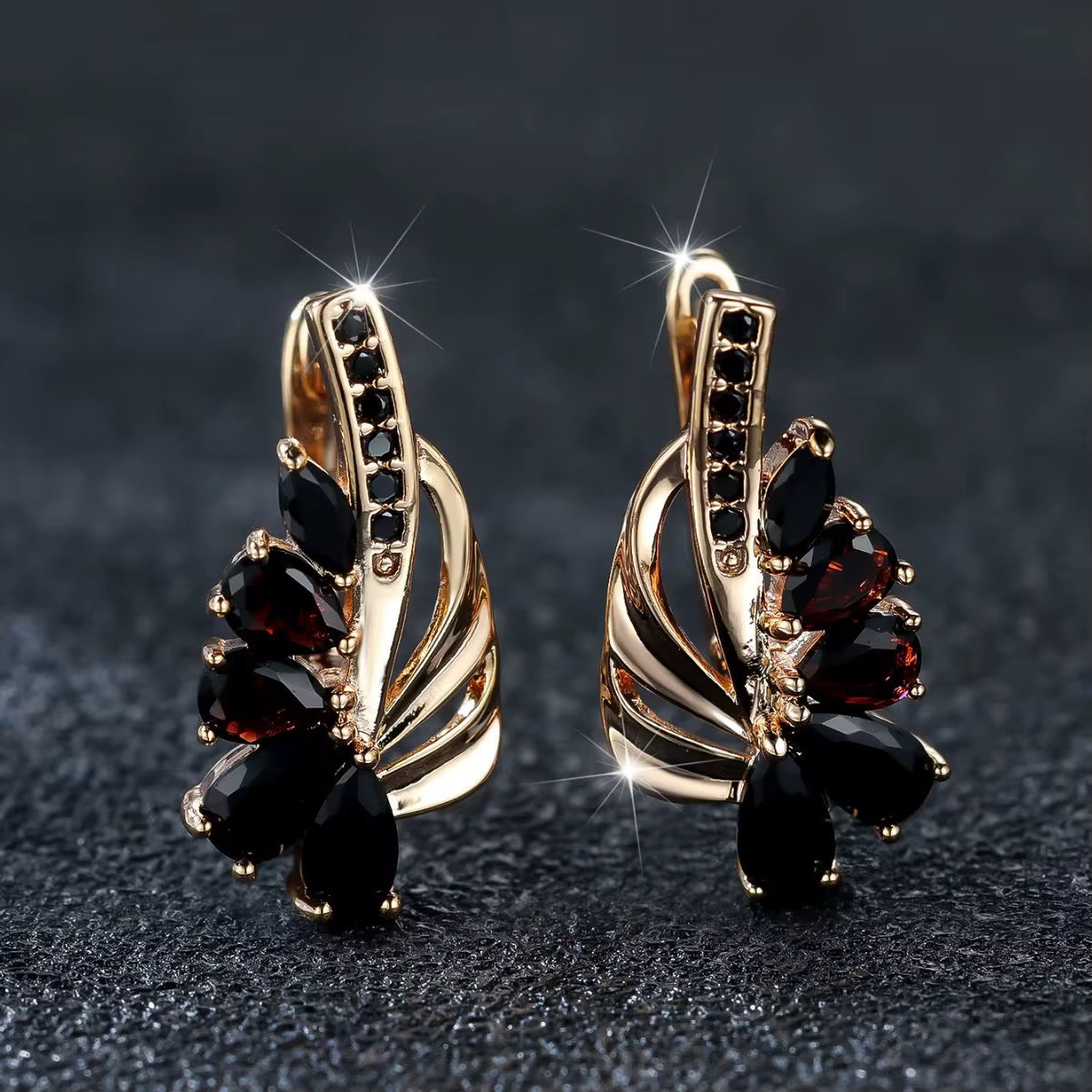 Boucles d’Oreilles Fleur d’Éclat – AVÉLORA