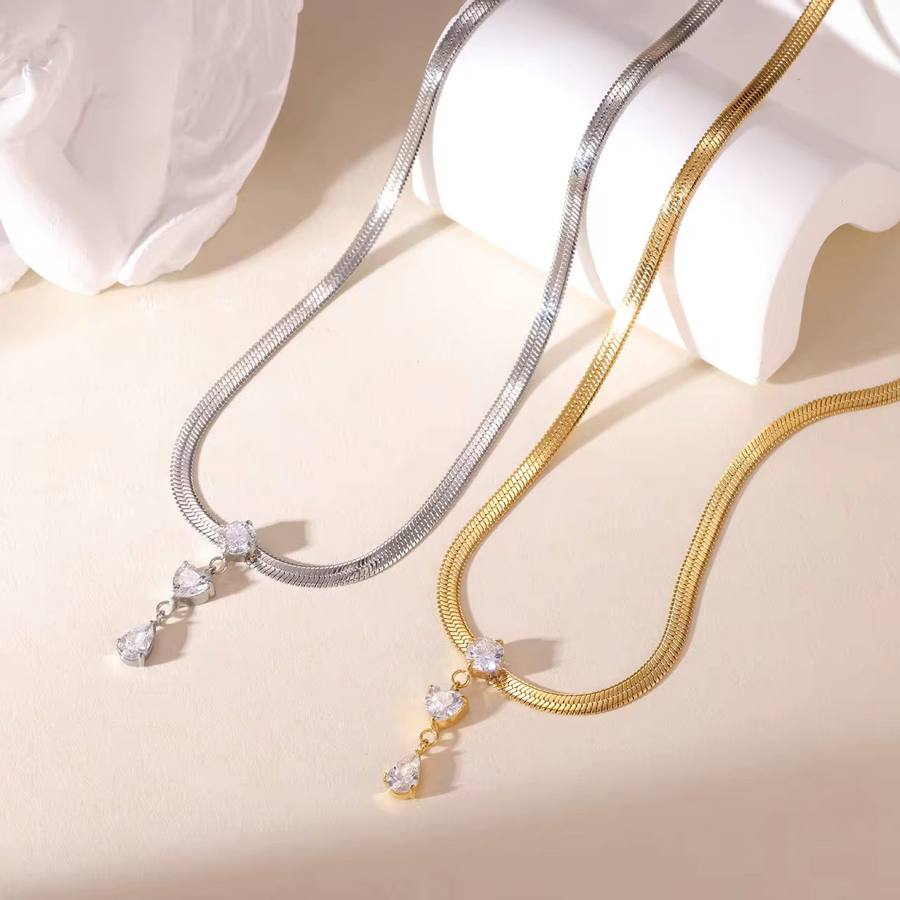Collier Cœur d’Or – AVÉLORA