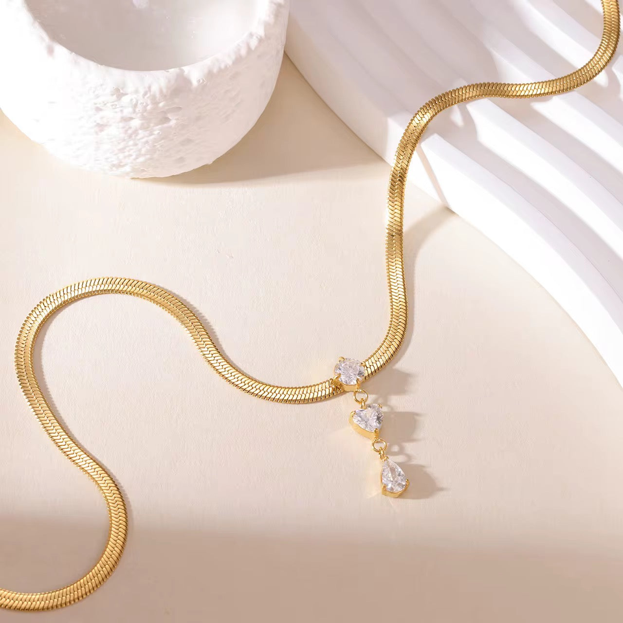 Collier Cœur d’Or – AVÉLORA