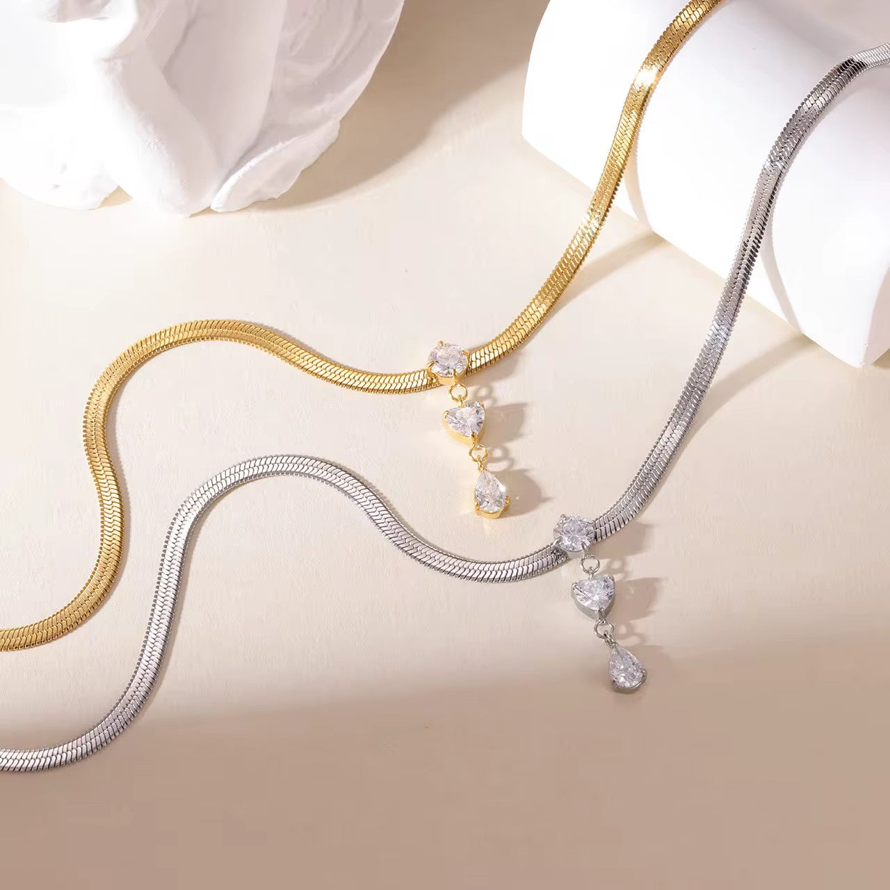 Collier Cœur d’Or – AVÉLORA