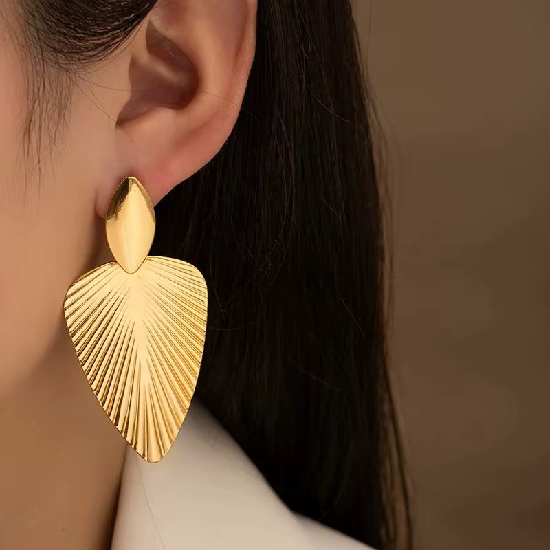 Boucles d’Oreilles Feuille Impériale – AVÉLORA