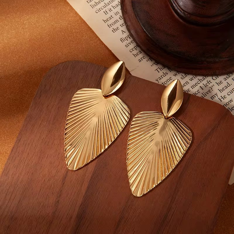 Boucles d’Oreilles Feuille Impériale – AVÉLORA