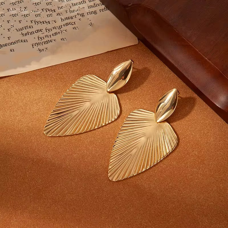 Boucles d’Oreilles Feuille Impériale – AVÉLORA