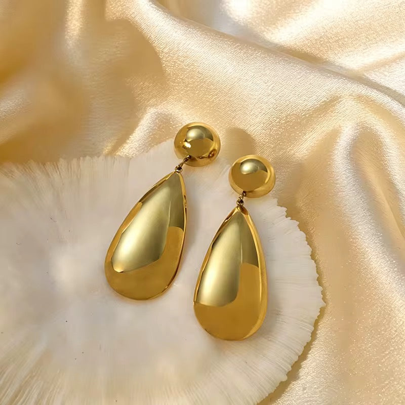 Boucles d’Oreilles Éclat Pur – AVÉLORA
