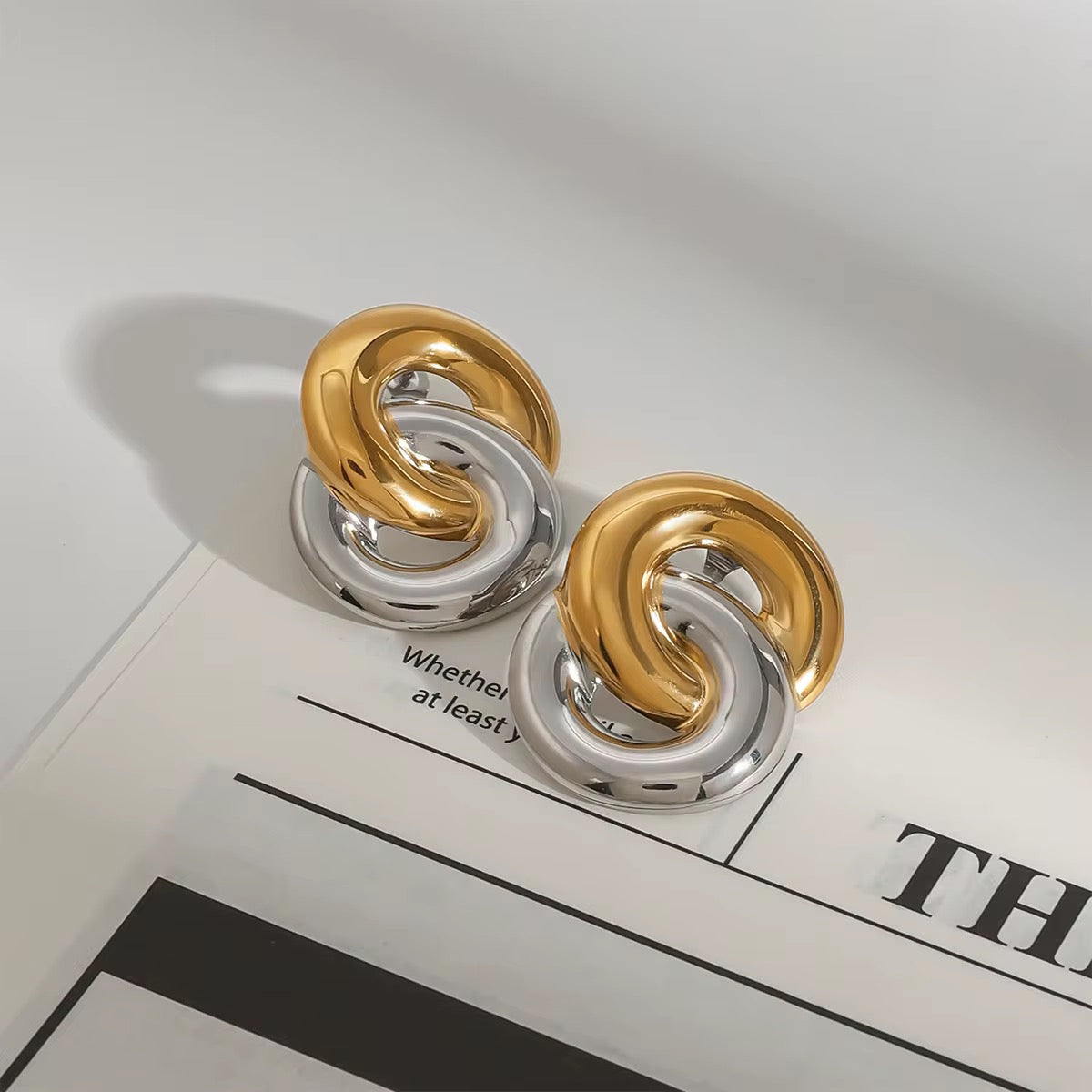 Boucles d’Oreilles Éclat Européen – AVÉLORA