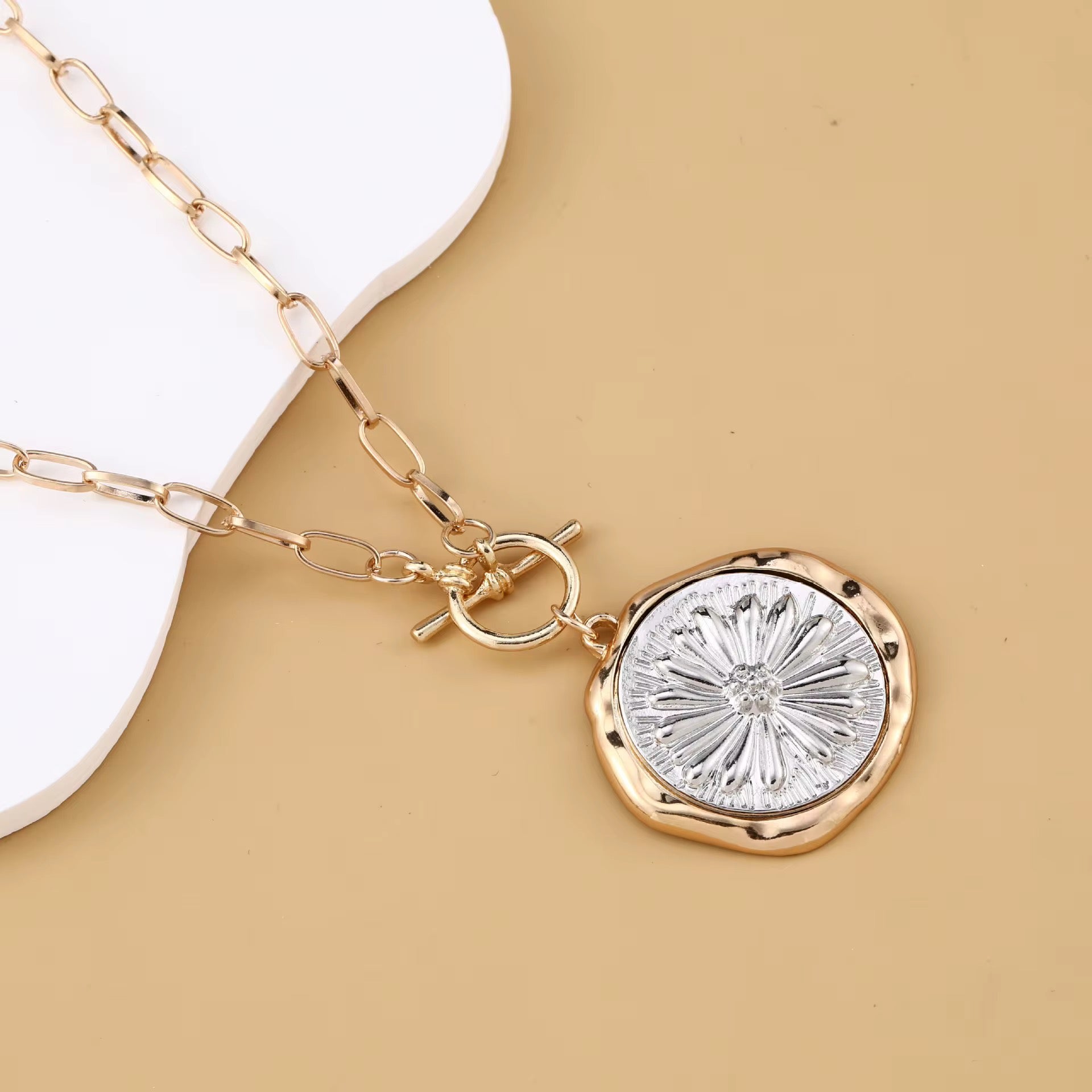 Collier Alizée fleur d’Éclat – AVÉLORA