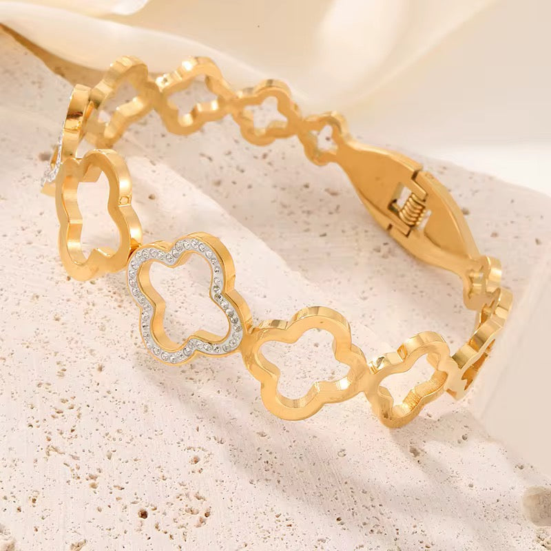 Bracelet Trèfle Sia – AVÉLORA