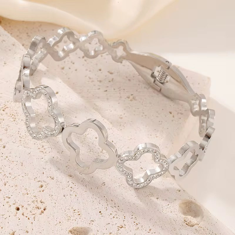 Bracelet Trèfle Sia – AVÉLORA